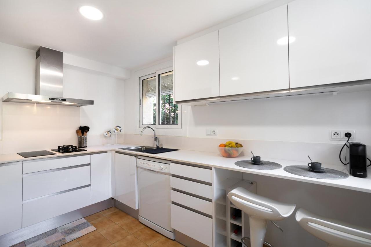 Bonita Casa Adosada Con Jardin Privado Y Piscina Comunitaria Calella De Palafrugell Esterno foto