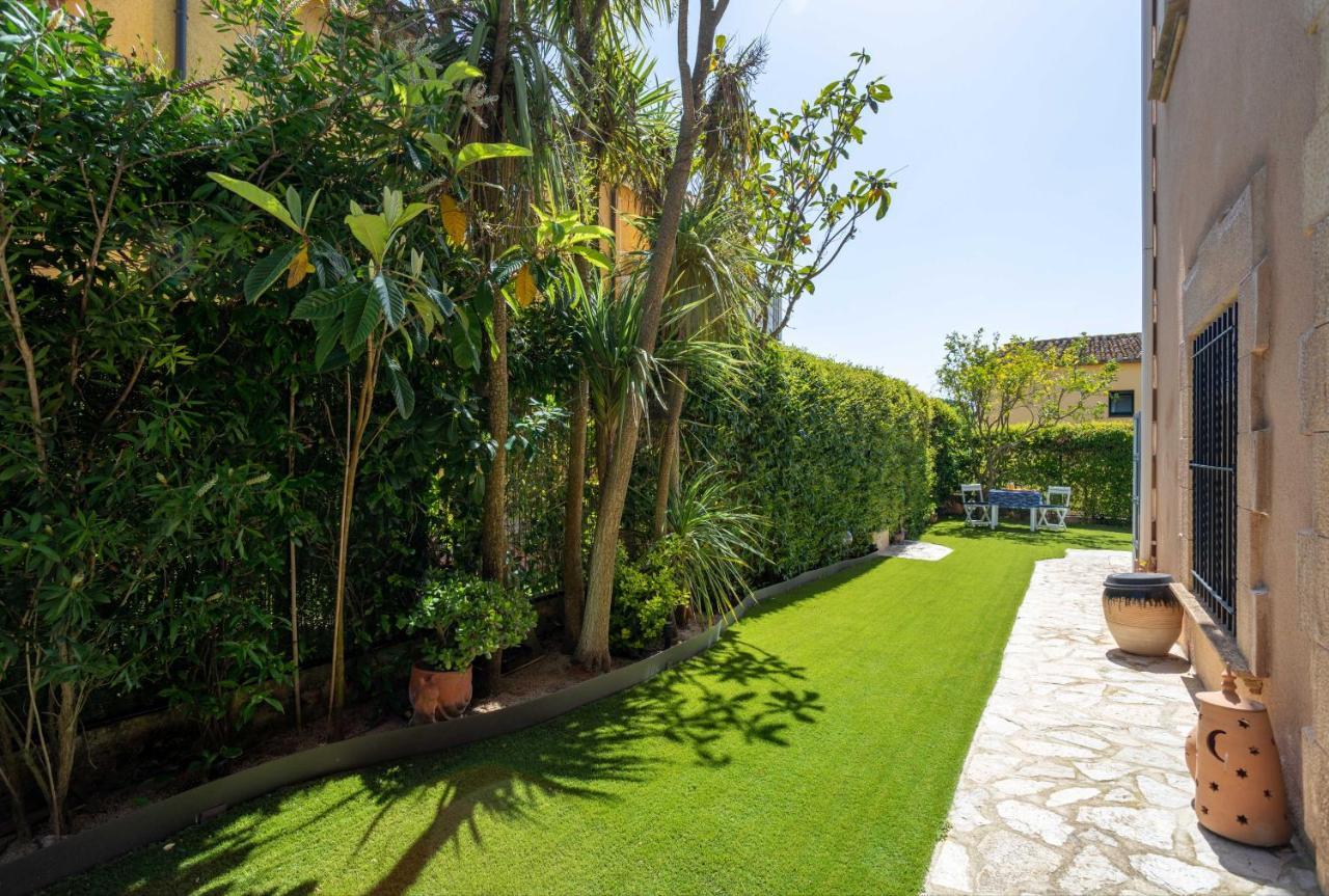 Bonita Casa Adosada Con Jardin Privado Y Piscina Comunitaria Calella De Palafrugell Esterno foto