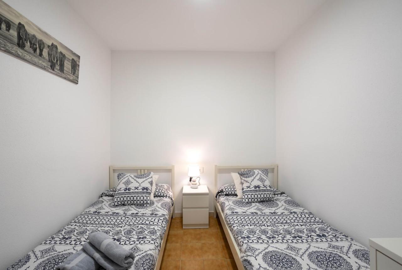 Bonita Casa Adosada Con Jardin Privado Y Piscina Comunitaria Calella De Palafrugell Esterno foto