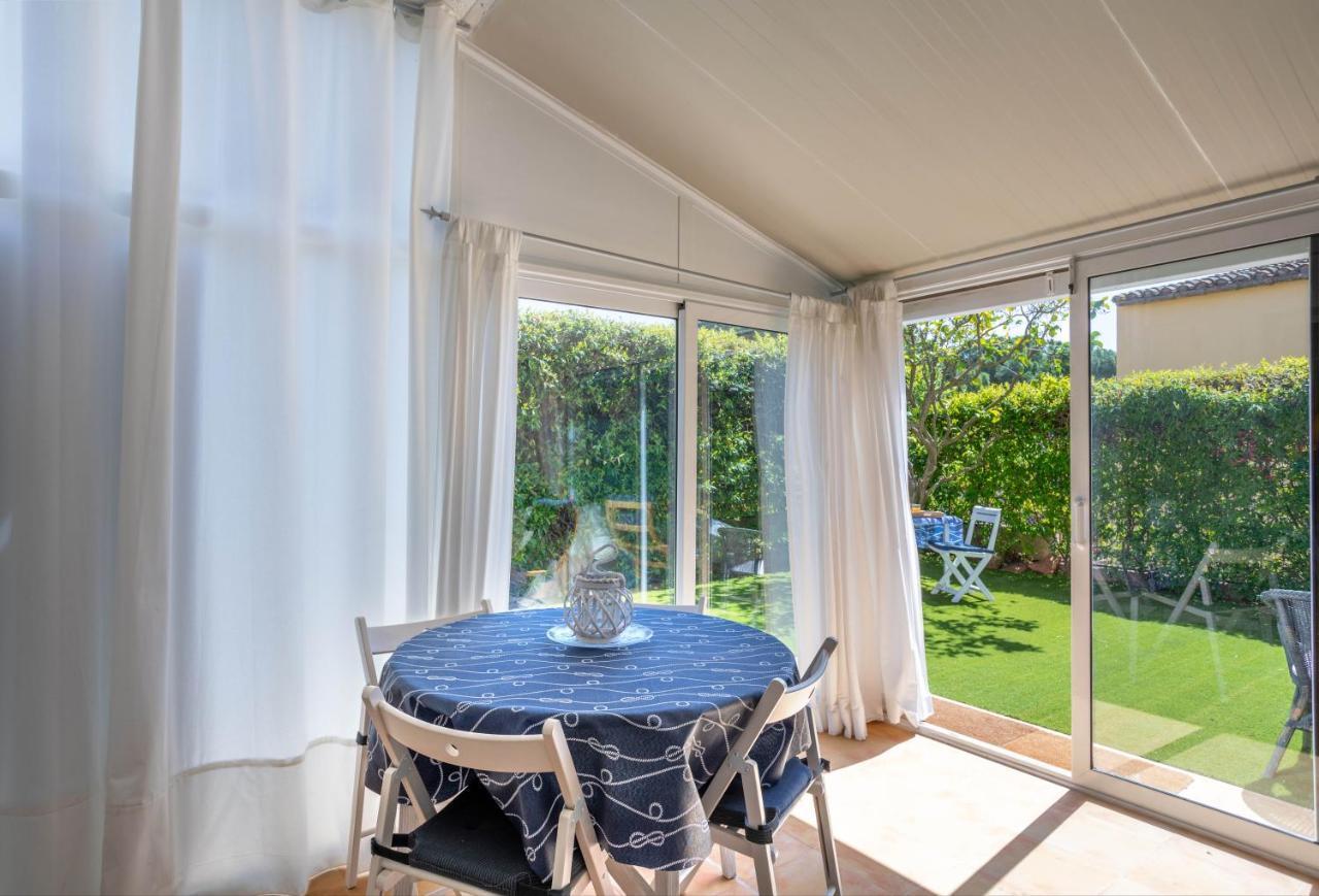 Bonita Casa Adosada Con Jardin Privado Y Piscina Comunitaria Calella De Palafrugell Esterno foto