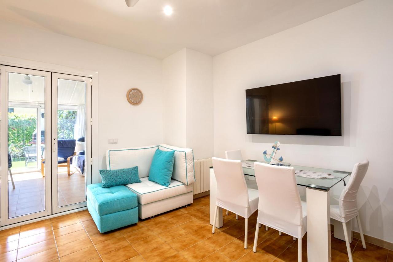 Bonita Casa Adosada Con Jardin Privado Y Piscina Comunitaria Calella De Palafrugell Esterno foto